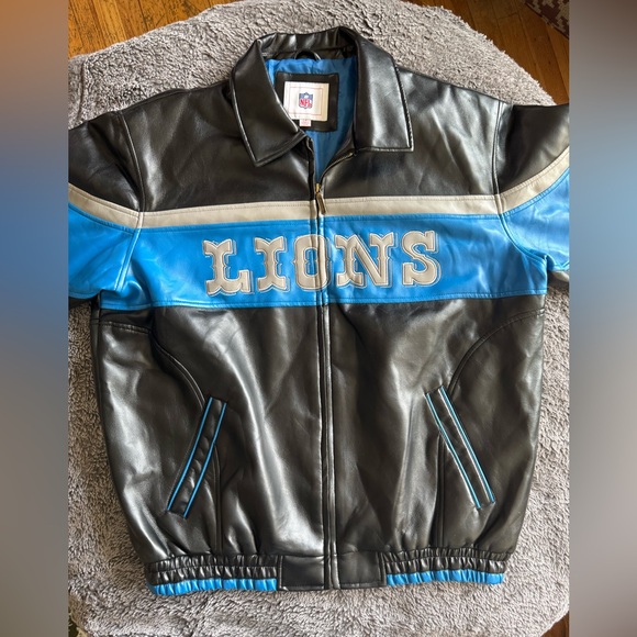 DETROIT LIONS Men’s Faux Leather Bomber Jacket - Picture 13 of 13